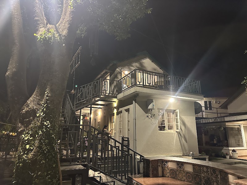 Ellis Villa - Ellis Villa, COMMERCIAL BUILDING, Upper, Mall Rd, opposite CRI main gate, Kasauli, Himachal Pradesh 173204, India