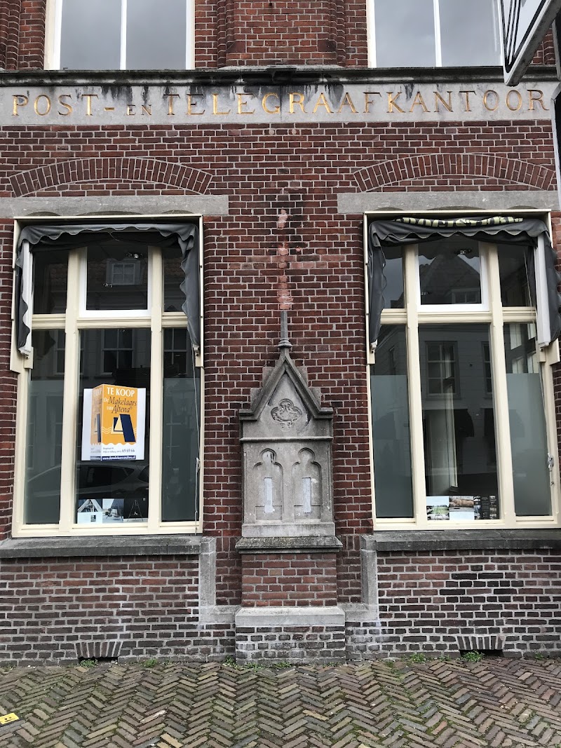 Winkelen en Restaurants in Heusden Vesting-Ondernemersvereniging Heusden Vesting - Winkelen en Restaurants in Heusden Vesting-Ondernemersvereniging Heusden Vesting Botermarkt 12, 5256 AV Heusden, Netherlands