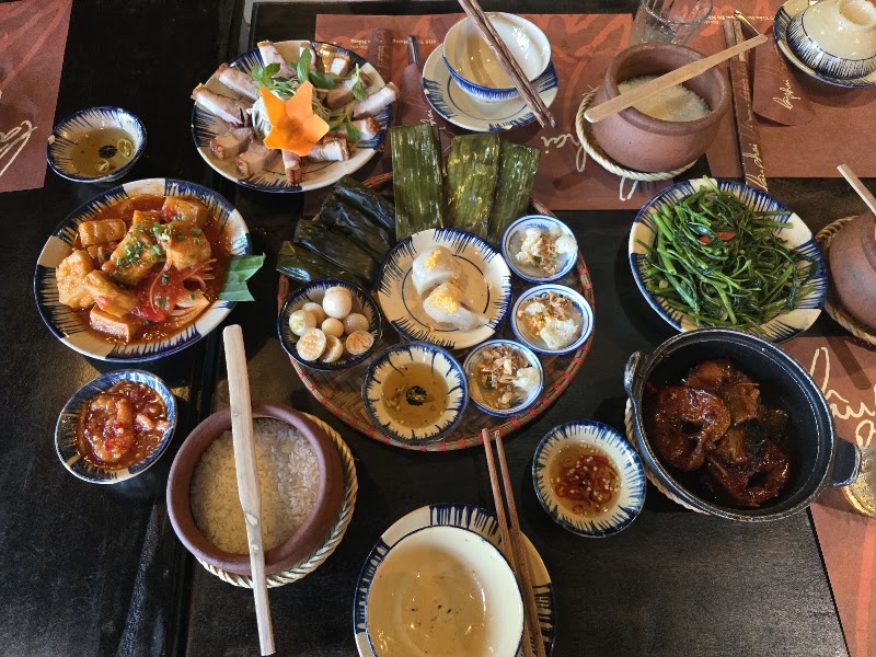 Cơm lâuphai (lâu phai) - Hue Traditional Restaurant - Cơm lâuphai (lâu phai) - Hue Traditional Restaurant 401-403-405, Đ. Trần Hưng Đạo, An Hải, Đà Nẵng 50000, Vietnam