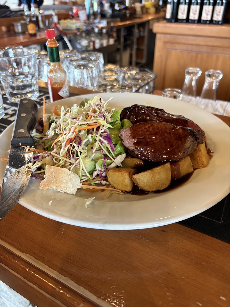 Lake Bar - Lake Bar, 155 Ardmore Street, Wānaka 9305, New Zealand