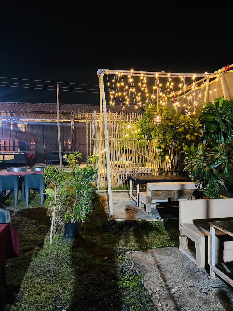 THE MOONLIGHT FAMILY RESTAURANT - THE MOONLIGHT FAMILY RESTAURANT, OPP.bharat petrol pump,vihirgaon ,outer ring road,near oriental company Nagpur OPP.bharat petrol pump,vihirgaon, Outer Ring Rd, near Nagpu, Vhirgaon, Maharashtra 441204, India