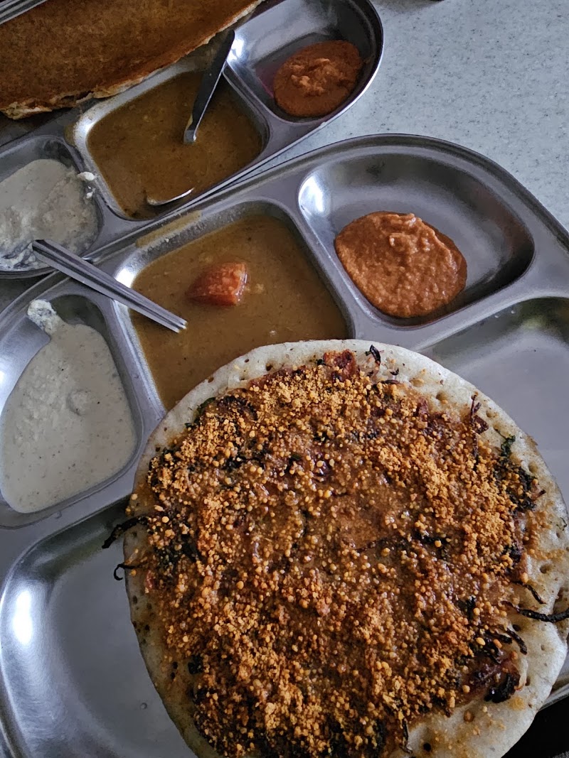 Madras Cafe - Madras Cafe 1, 65WQ+9R4 Ram Bagh, Log Huts Rd, Siyal, Manali, Himachal Pradesh 175131, India