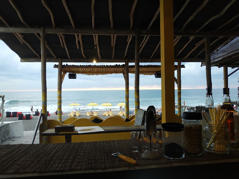 Yellow Beach Bar - Yellow Beach Bar 84WF+GHP, Jl. Munduk Kedungu, Canggu, Kec. Kuta Utara, Kabupaten Badung, Bali, Indonesia