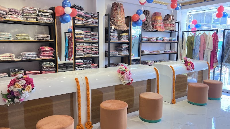 Ajmera Trends Pandeypur VNS - Ajmera Trends Pandeypur VNS, Opposite New Banaras Alankar Mandir Jauhari, Azamgarh Rd, Pandeypur Chauraha, Premchandra Nagar Phase - 2, Varanasi, Uttar Pradesh 221002, India