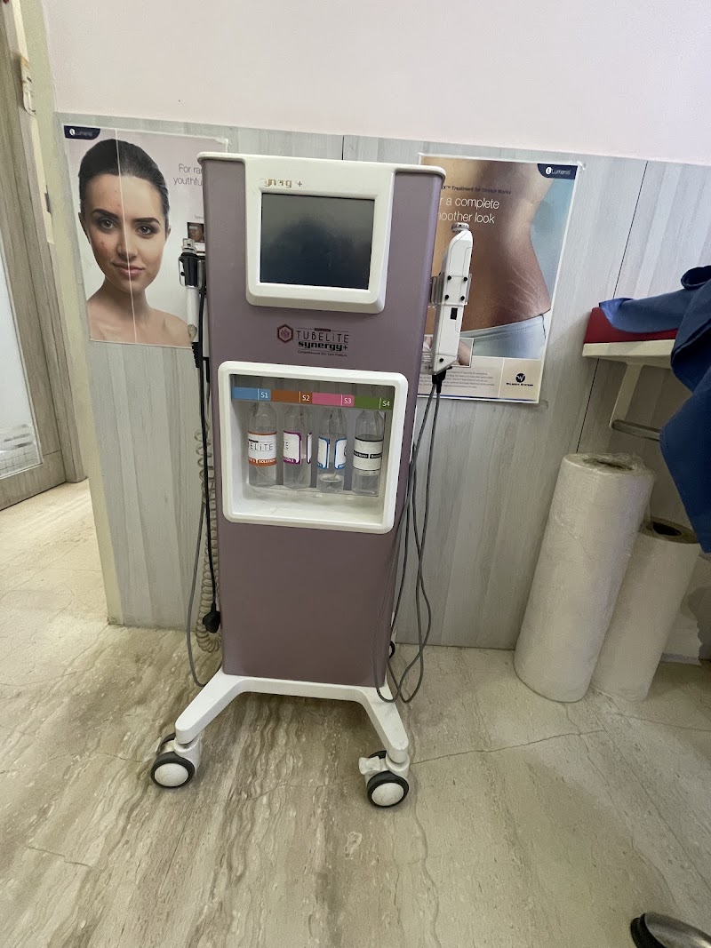 Dr Jasdeep Kaur - Dr Jasdeep Kaur Supermart 2, near Cafe Soul garden, Block C2, DLF Phase IV, Sector 43, Gurugram, Haryana 122002, India