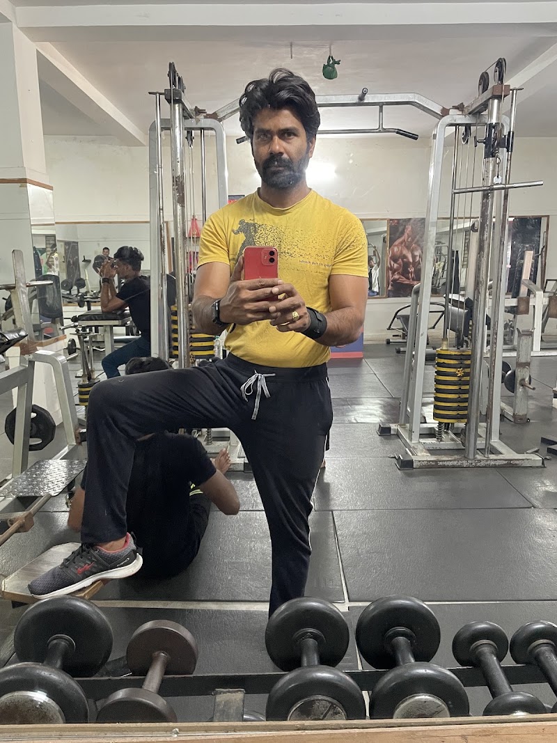 S BRO GYM - S BRO GYM Mana, 6M9V+J73, airport road, Fundahar, Raipur, Chhattisgarh 492001, India
