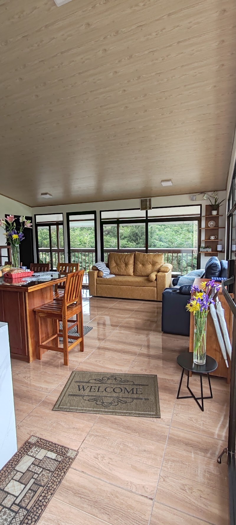 Monteverde Coati & Sloth Studios Apartaments Hotel - Laundry Service - Info Center