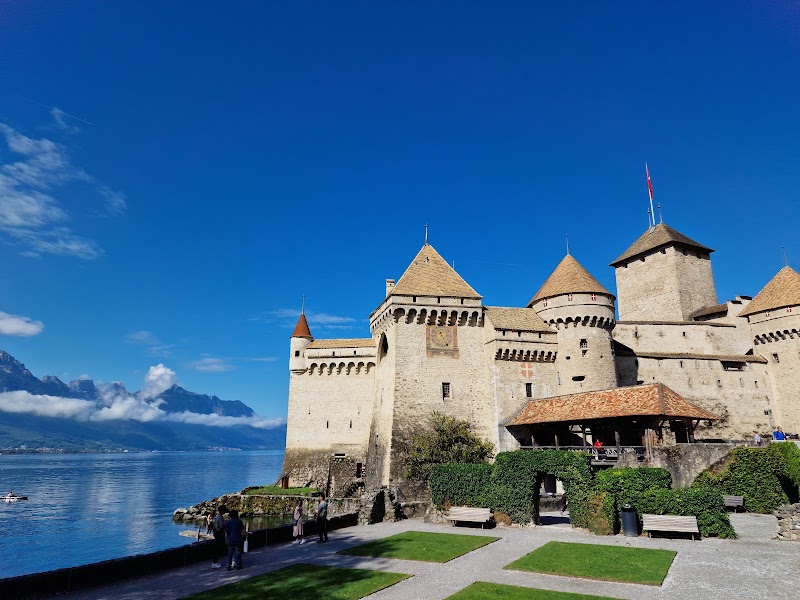 Chillon Castle - Chillon Castle Av. de Chillon 21, 1820 Veytaux, Switzerland