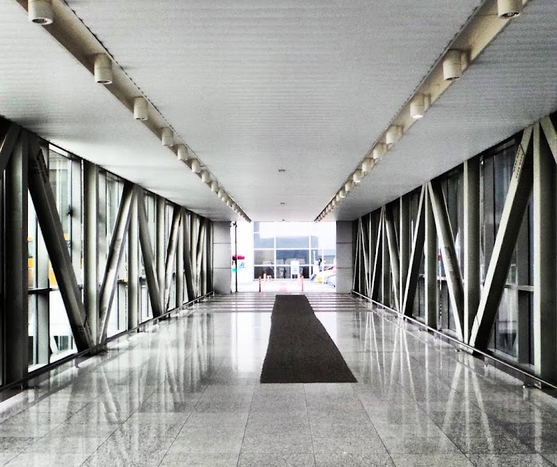 Sabiha Gökçen International Airport - Sabiha Gökçen International Airport Sanayi, 34906 Pendik/İstanbul, Türkiye
