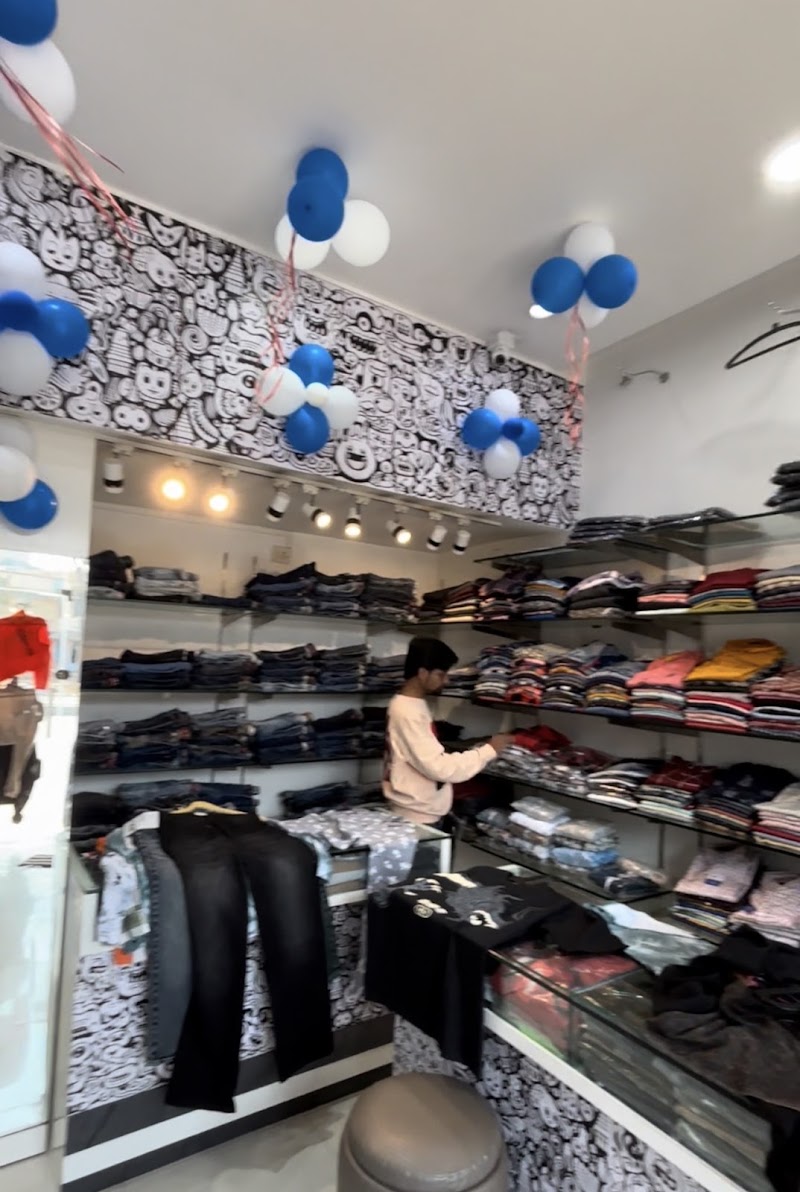 Max fashion - Max fashion 7245+V28, Samarvarni, Silvassa, Dadra and Nagar Haveli and Daman and Diu 396230, India
