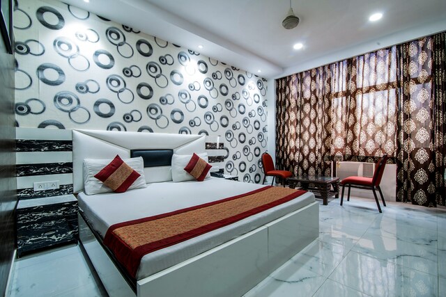 Hotel Orchid Garden - Hotel Orchid Garden Plot No. 51, 1, Desh Bandhu Gupta Rd, Block 51, P&T Quarters, Karol Bagh, Delhi, 110005, India