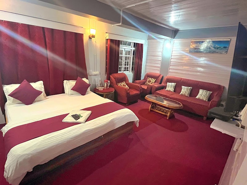 Crown Ville Guest House !! Direct Kunchanjunga Mountain View !! Hotels in Darjeeling !! Hill View !! Near Mall Road - Crown Ville Guest House !! Direct Kunchanjunga Mountain View !! Hotels in Darjeeling !! Hill View !! Near Mall Road 10/1- A, Cooch behar road, near T.v tower, below Junior B.T College, Tungsung Basti, Darjeeling, West Bengal 734101, India