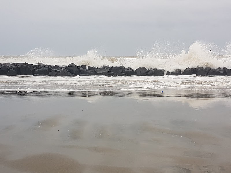 Free Beach - Free Beach, Spiaggia Libera, Lungomare della Salute, 56, 00054 Fiumicino RM, Italy