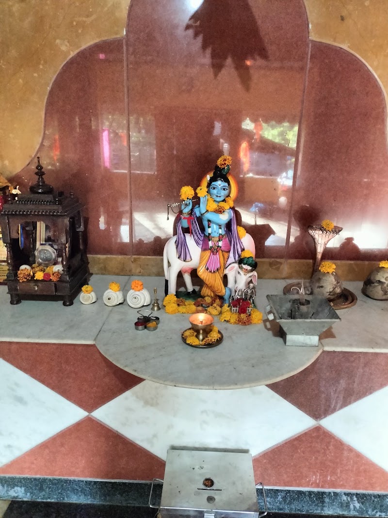 Acharekar Shri Krushna Mandir - Acharekar Shri Krushna Mandir WGWV+RR, Kochare, Maharashtra 416522, India