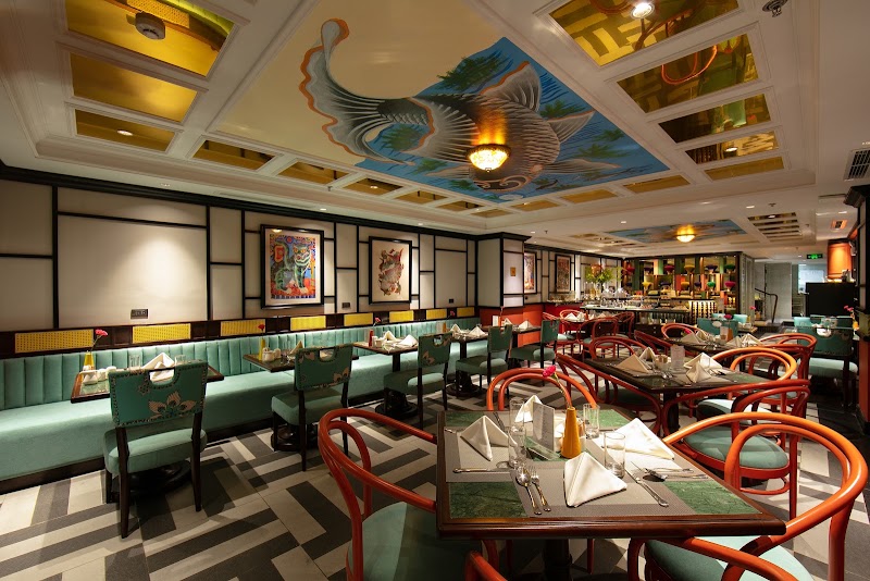 La Nuit Dining