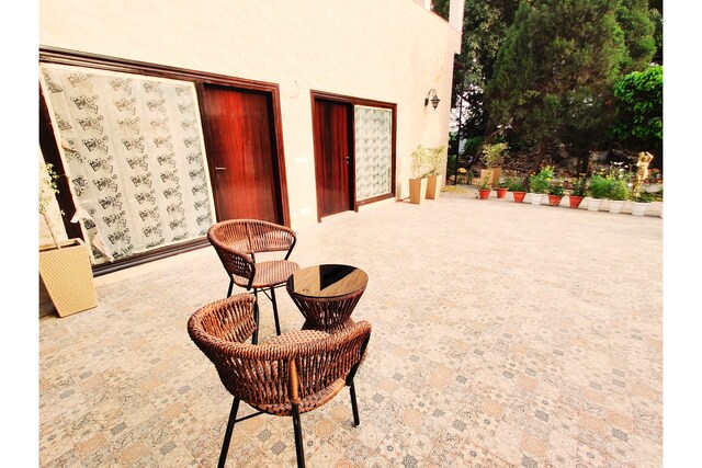 Belvilla 3BHK Modern Villa with Open lush green garden - Belvilla 3BHK Modern Villa with Open lush green garden, Greens, 3, Valley View Estate, Gwal Pahari, Gurugram, Bandhwari, Haryana 122003, India