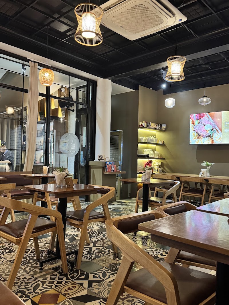 Stockholm Bistro & Co-working | Coworking Space in Nha Trang - Stockholm Bistro & Co-working | Coworking Space in Nha Trang, 43 Lý Tự Trọng, Nha Trang, Khánh Hòa 650000, Vietnam