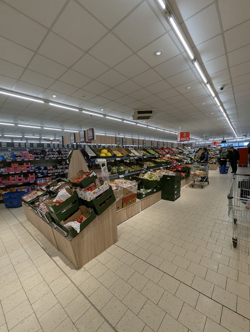 Lidl - Lidl Slánská 1699/1a, 163 00 Praha 17, Czechia