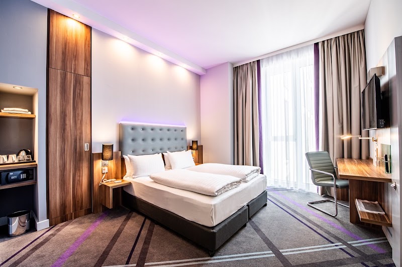 Premier Inn Heidelberg City Zentrum Hotel - Premier Inn Heidelberg City Zentrum Hotel, Kurfürsten-Anlage 23, 69115 Heidelberg, Germany