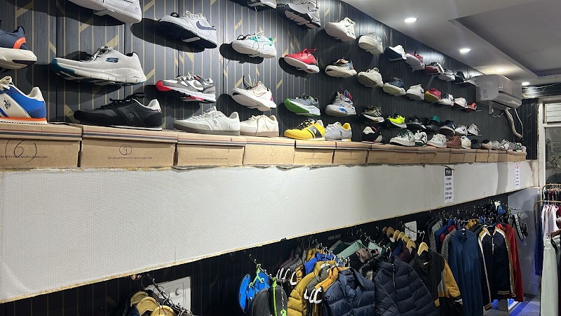 Discount Junction Gurgaon - Discount Junction Gurgaon SHOP NO. A-3, Bajghera Rd, opp. Mahindra aura, Block A, FLATS, Sector 110, Gurugram, Haryana 122017, India