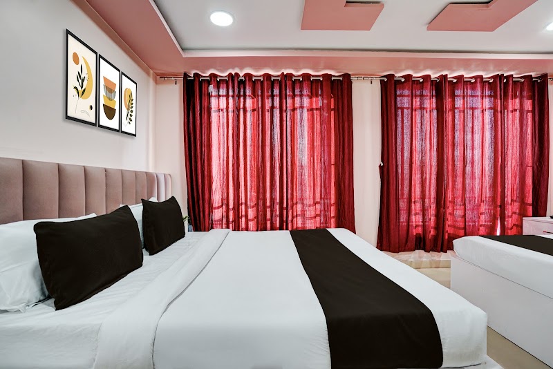 Hotel O Shri Govind - Hotel O Shri Govind, Jagmal Chowk, near Honda Showroom, Tikrapara, Bilaspur, Chhattisgarh 495001, India
