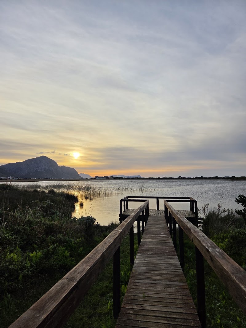 Rondevlei Lake At Betty's Bay - Rondevlei Lake At Betty's Bay, Betty's Bay, 7141, South Africa