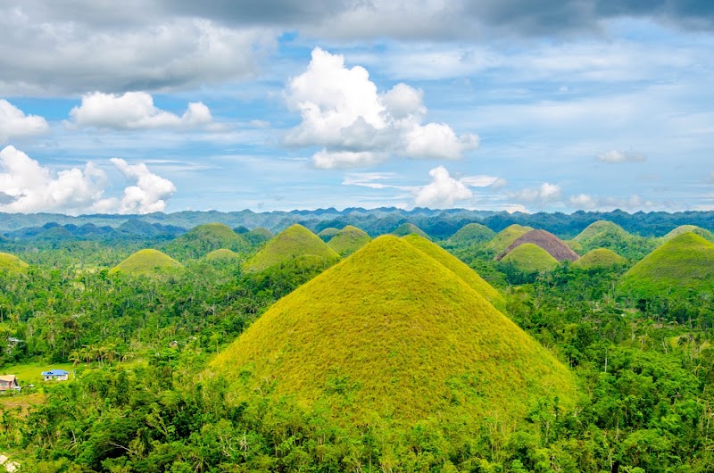 Chocolate Hills Complex - Chocolate Hills Complex, Q5X8+FX4, Loay Interior Road, Carmen, Bohol, Philippines