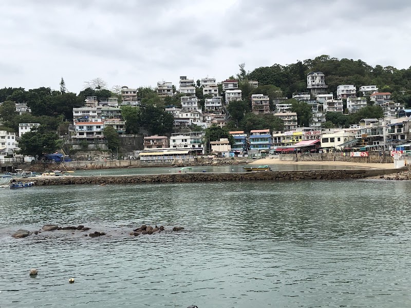 Yung Shue Wan Pier - Yung Shue Wan Pier, Lamma Island Police Post, 20號 Yung Shue Wan Plaza Rd, Lamma Island, New Territories, Hong Kong