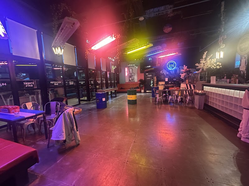 HUCKSTER London - HUCKSTER London 4 Kingdom St, London W2 6BD, UK