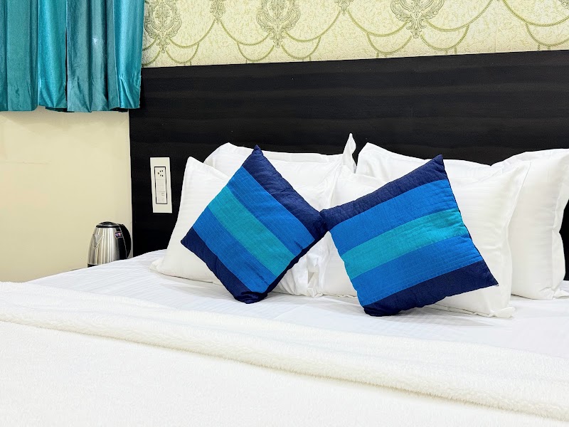 Backpacker's Nest Hotel - Backpacker's Nest Hotel, Near R S Towers, Hall Bazar, Katra Ahluwalia, Amritsar, Punjab 143006, India
