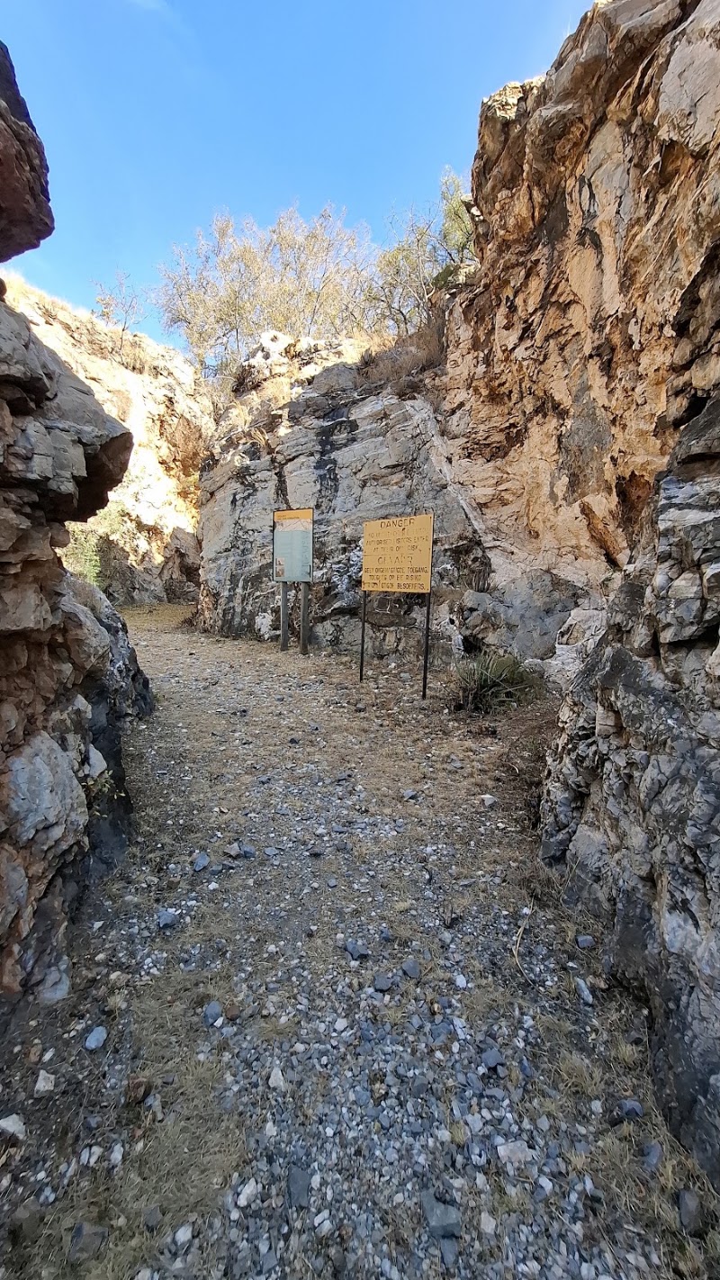 Makapan's Valley World Heritage Site - Makapan's Valley World Heritage Site, V527+VX, Amatava, South Africa