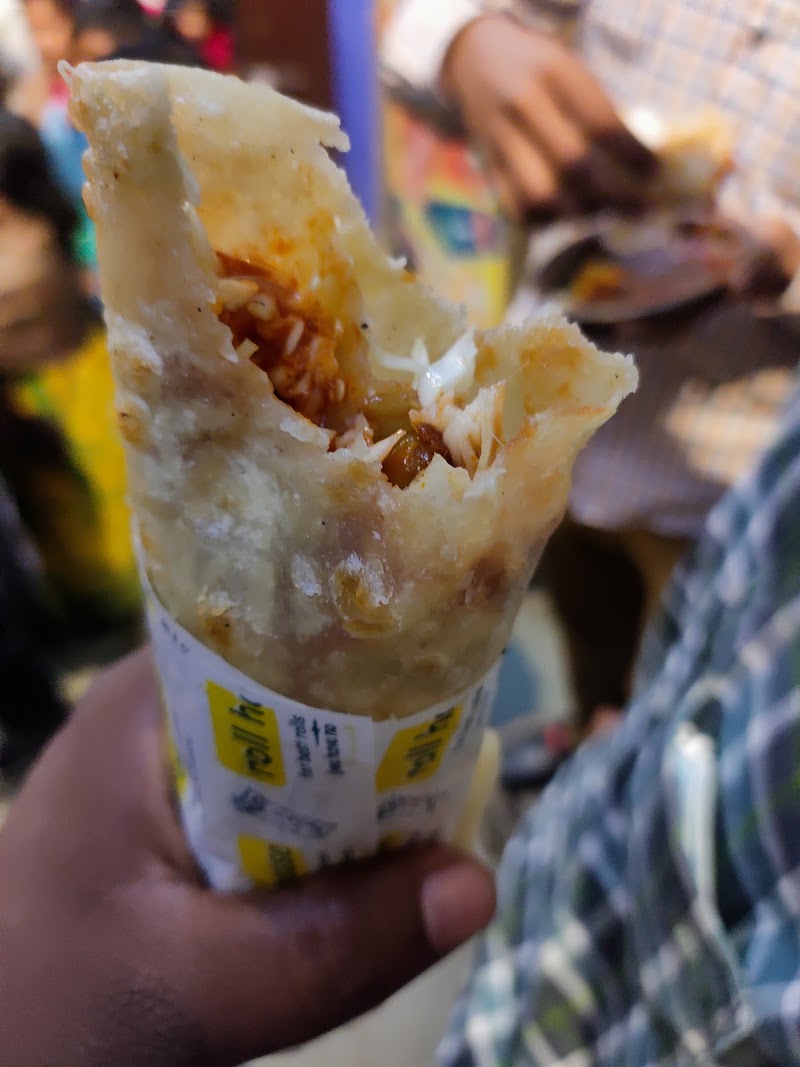 Roll Corner M.G. Marg - Roll Corner M.G. Marg Mahatma Gandhi Marg, beside Lifeline Medical, Arithang, Gangtok, Sikkim 737101, India