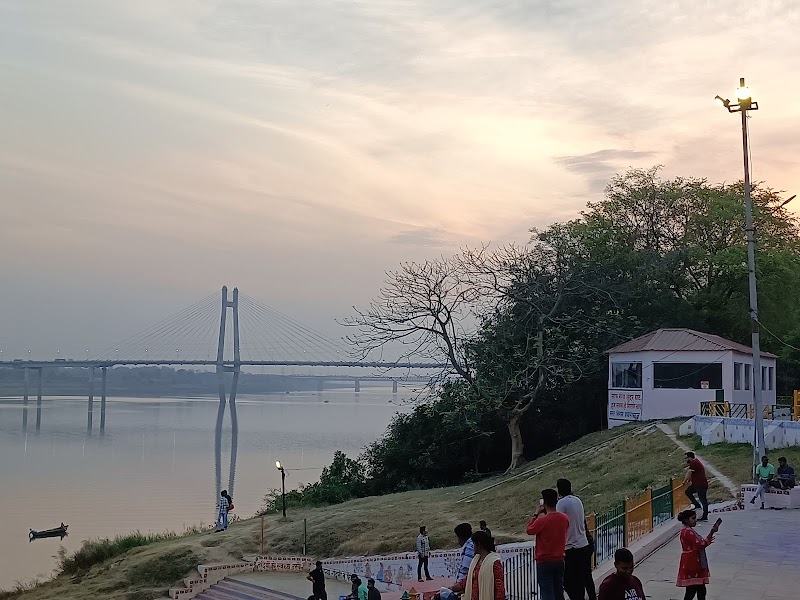Saraswati Ghat - Saraswati Ghat Parade Ground Road, Near, New Yamuna Bridge, Allahabad fort, Prayagraj, Uttar Pradesh 211006, India