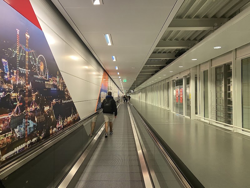 Vorfahrt Abflug Terminal 2 - Vorfahrt Abflug Terminal 2, Terminalstraße Mitte, 85356 Oberding, Germany