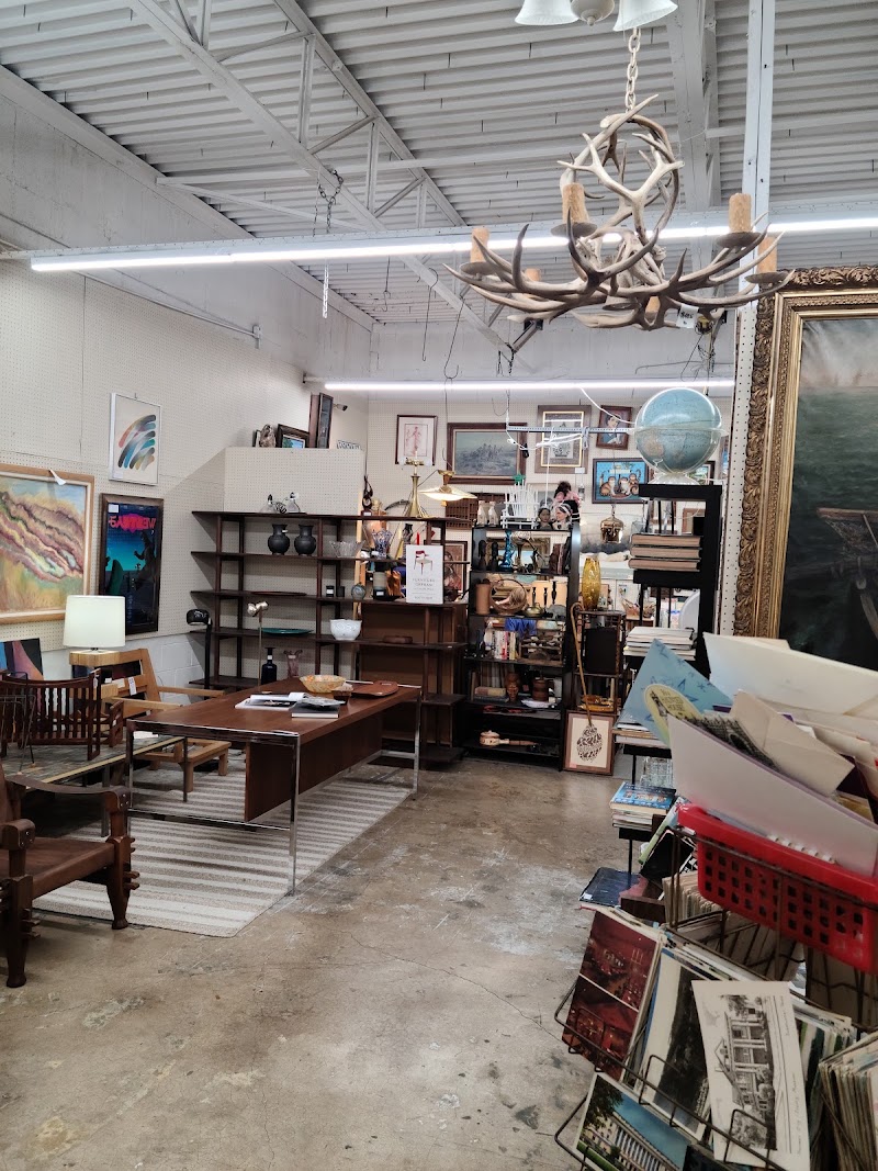Lula B's Design District - Lula B's Design District, 1010 N Riverfront Blvd, Dallas, TX 75207, USA