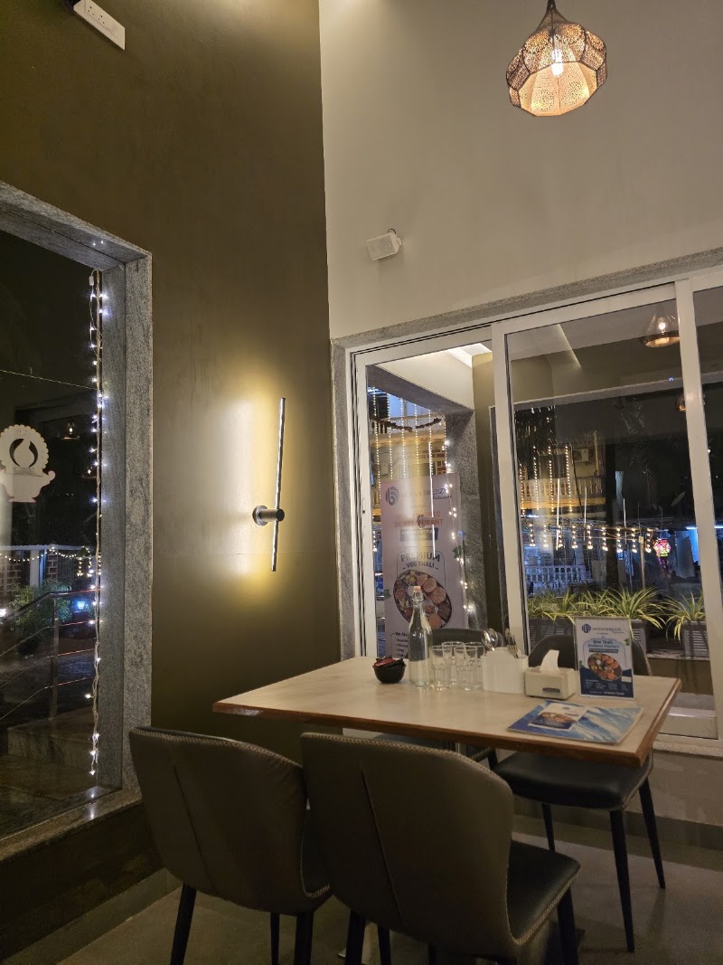 Ocean Breeze Restaurant by Westbay - Ocean Breeze Restaurant by Westbay Ocean Breeze Cafe Near S.T Stand Ganapatipule,Malagund, Ganpati Pule Rd, beside Yash Garden Residency, Ganpatipule, Maharashtra 415615, India