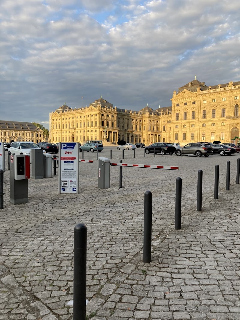 WVV Parken Würzburg Parkplatz Residenz - WVV Parken Würzburg Parkplatz Residenz, Residenzpl. 2, 97070 Würzburg, Germany