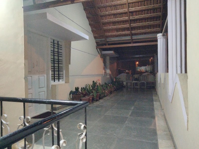 Prashanth Home Stay - Prashanth Home Stay MG Rd, opposite Gandhi Maidan, near Hotel New Rajdarshan, Stuart Hill, Madikeri, Karnataka 571201, India
