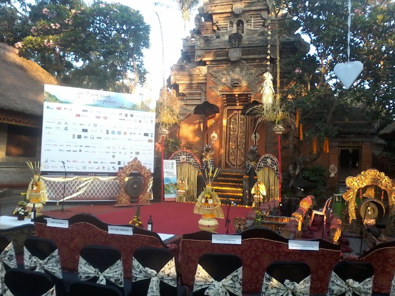 Balai Banjar Ubud Kelod - Balai Banjar Ubud Kelod, Jl. Monkey Forest No.15, Ubud, Kecamatan Ubud, Kabupaten Gianyar, Bali 80571, Indonesia