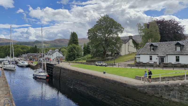 Cruise Loch Ness - Cruise Loch Ness Caledonian Canal, Fort Augustus PH32 4BD, UK