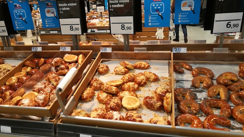 Tesco Extra - Tesco Extra Skandinávská 144/25, 155 05 Praha 5, Czechia