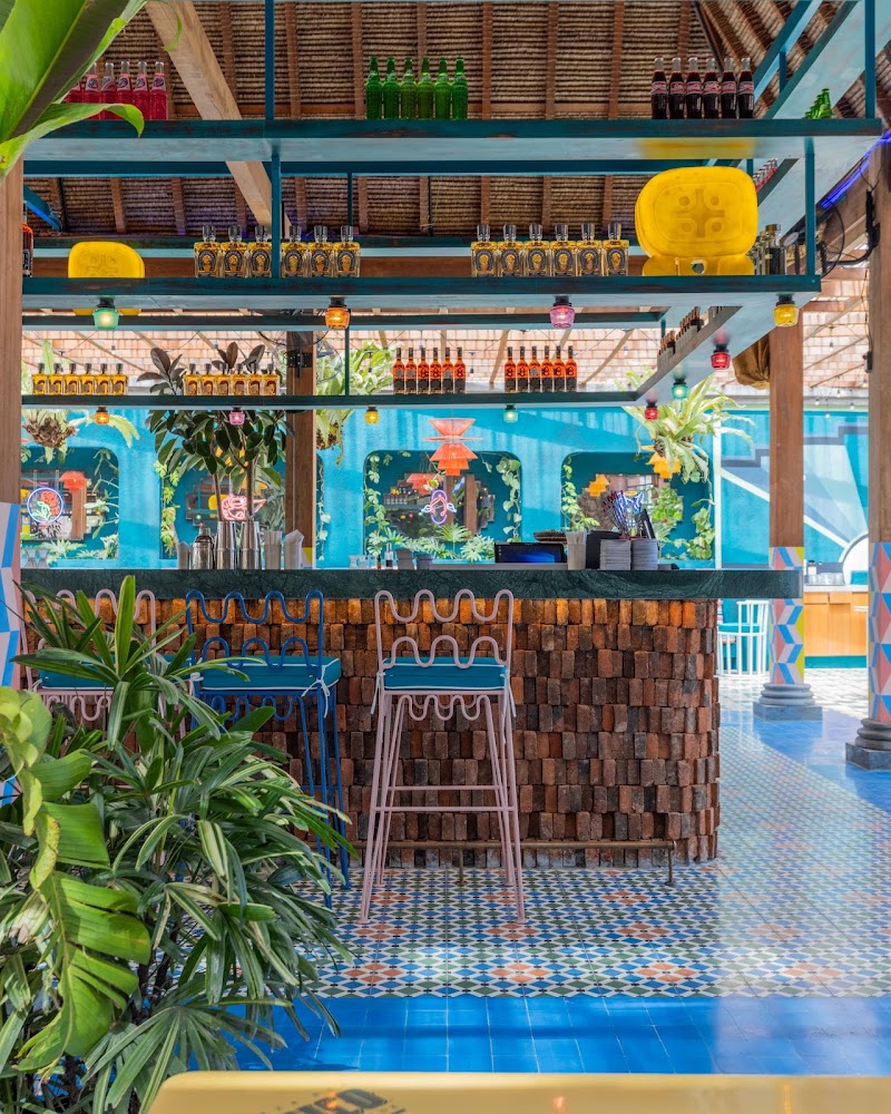 Motel Mexicola | Canggu - Motel Mexicola | Canggu, 84RJ+C58, Jl. Pantai Batu Bolong No.117X, Canggu, Kec. Kuta Utara, Kabupaten Badung, Bali 80361, Indonesia
