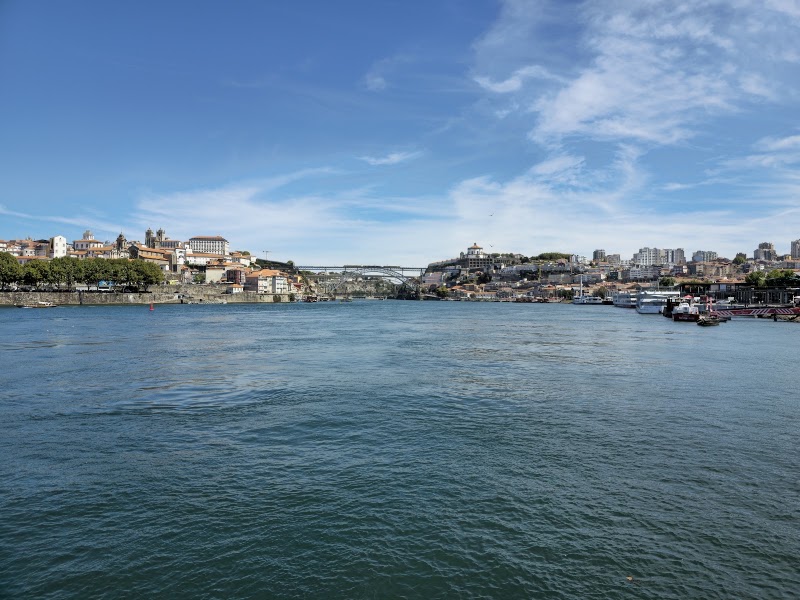 Miradouro Cais de Gaia Ponte D.Luís - Miradouro Cais de Gaia Ponte D.Luís Cais de Gaia 18, 4400-245 Vila Nova de Gaia, Portugal