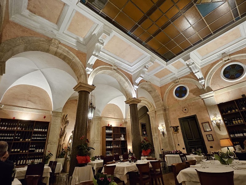 Casa Bleve - Casa Bleve, Via del Teatro Valle, 48, 00186 Roma RM, Italy