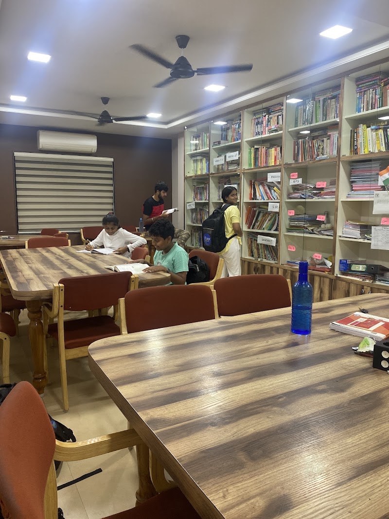 The Study Circle, ( JYOTI MA'AMS ) - The Study Circle, ( JYOTI MA'AMS ), Avanti Vihar, Main Rd, opposite revive salon, Kavita Nagar, Anand Vihar, Geetanjali Colony, Shankar Nagar, Raipur, Chhattisgarh 492004, India