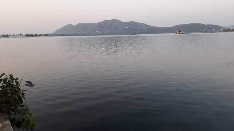 Ambrai Ghat - Ambrai Ghat Chandpole Maji, Ka Mandir corner of Lake, Cheerwa, Pichola, Udaipur, Rajasthan 313004, India