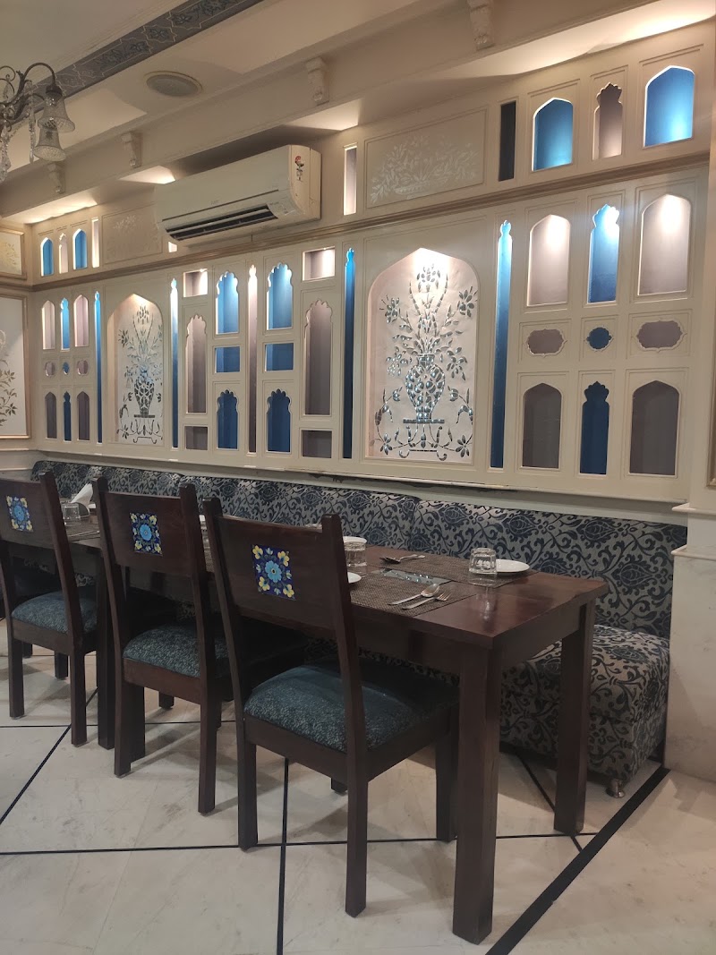 Ratnika - A Vegetarian Restaurant - Ratnika - A Vegetarian Restaurant Ratnawali - A Vegetarian Heritage Hotel, B-12, Mirza Ismail Rd, near Paanch Batti, Jayanti Market, New Colony, Jaipur, Rajasthan 302001, India