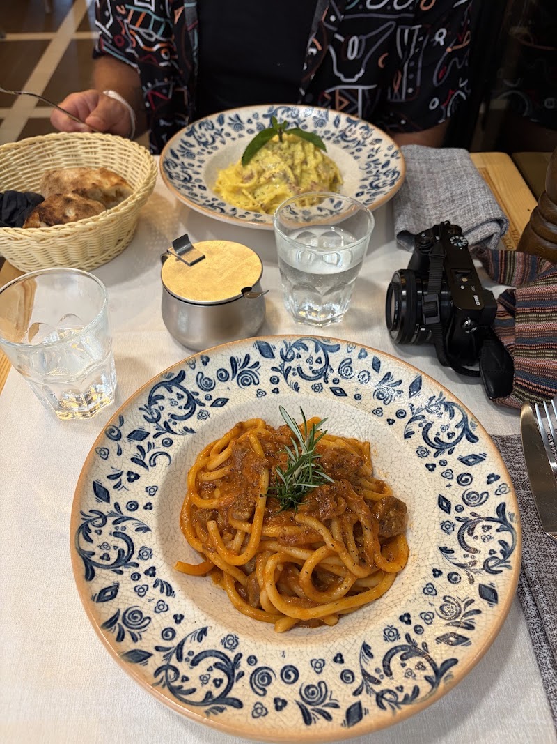 Cacio e pepe - Cacio e pepe Via dei Tavolini, 11r, 50122 Firenze FI, Italy