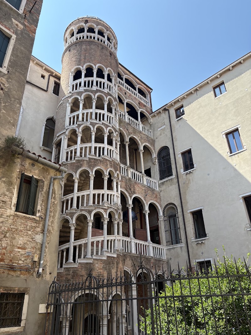 GuruWalk S.L. - GuruWalk S.L., Campiello Albrizzi, 1942, 30125 Venezia VE, Italy