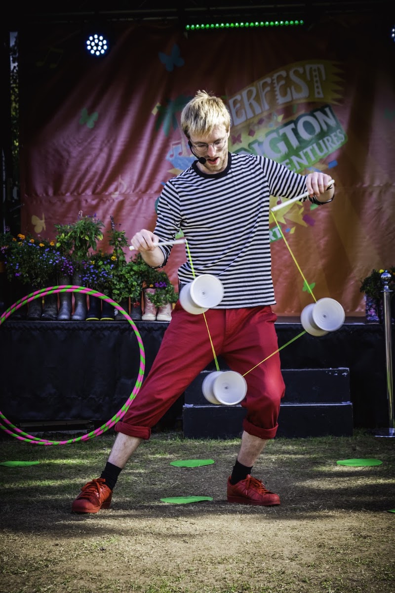 Arthur the Juggler - Arthur the Juggler, Rotherhithe St, London SE16 5DJ, UK